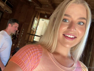 blakeblossomxxx A couple of blondes