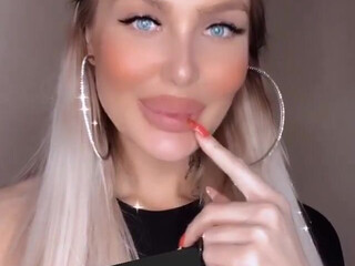 Milana aka milanasw onlyfans trans girl tames her girlfriend