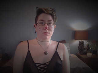 Silverthorne Young bitch