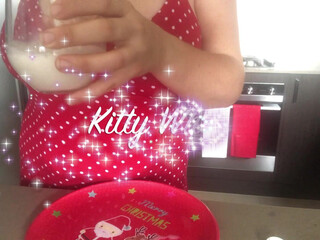 Kittywhite webcam activity