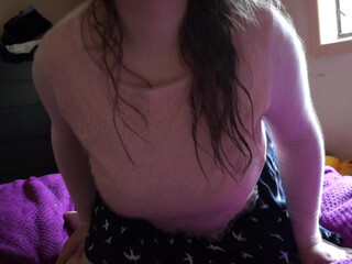 Kittywhite Dark haired babe