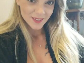 tiffanyleiddi onlyfans passionately jerking off her wet cunt