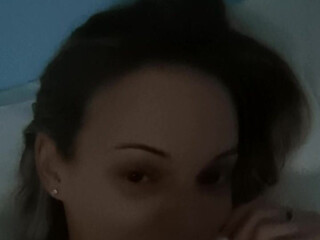 tiffanyleiddi onlyfans crazy babe posing nude