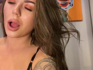 jasminheaney onlyfans Dark haired bitch