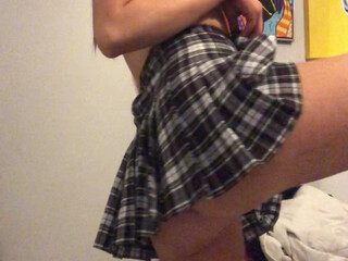 jasminheaney onlyfans dancing near the christmas tree