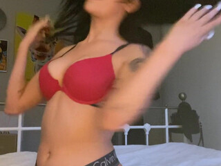 jasminheaney onlyfans Busty girl