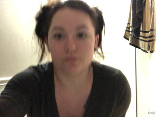 cumNrise juicy sluts play with sex toy