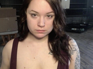 cumNrise a cool lady rides a sex toy