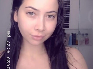 audreyandsadie onlyfans prefers bat instead dildo