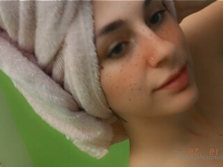 angelYOUNG onlyfans Cute brat