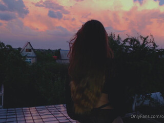 Kate Kuray onlyfans crazy slut gently pulls pussy