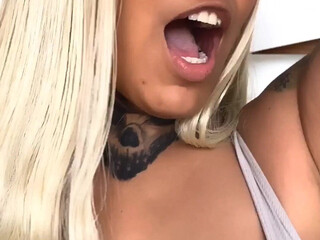 AmoraLuv onlyfans do not hesitate to show itself