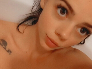 cutexezra onlyfans Cute lady