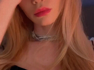 Thaila onlyfans Young schoolgirl