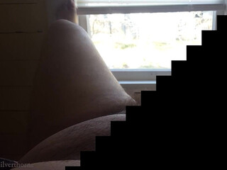 Silverthorne slutty babe bares big tits