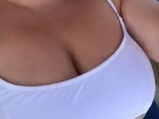 Riley Nixon onlyfans spicy slut jerking hairy cunt