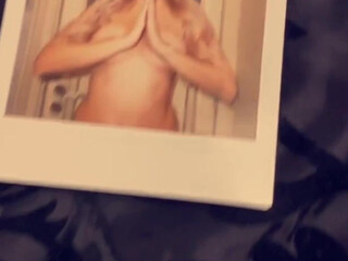 Nanoe_Vaesen busty wench cums after handjob