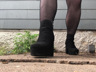 Olivia_Vee smiling girl