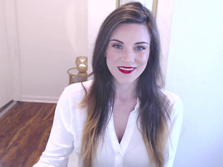 KallMeKrystal lovely girls pose in free chat