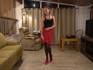 BrandiBraids lustful bitch gently masturbates cunt