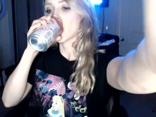 Alix Lynx onlyfans girl's insatiable pussy