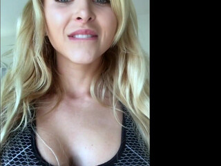 Alix Lynx onlyfans blonde female made  private  with a toy