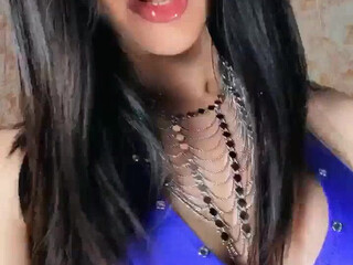 otkinkyjo.XXX onlyfans Black haired curva