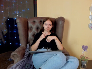 emmahiix graceful blonde passionately masturbating cunt