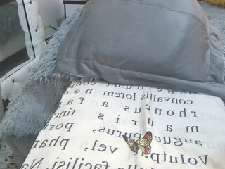 alanna_oconnor vicious bitch pulls vagina with fingers