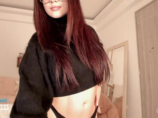 melaniewood mature babe gets a huge ass