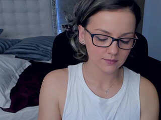 tiffanyriox Sultry confused