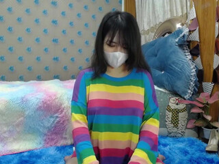 thewnewgirl sweet and attractive babe masturbates