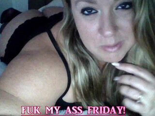 slutkrystal impressive girls show pussies