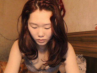 meowed_dance busty maiden posing in stockings