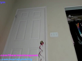 mariahpinkkitty passionately jerking off her wet cunt