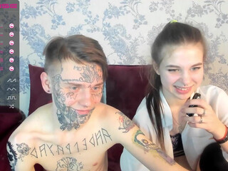 maaarynip shy on webcam