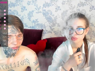 maaarynip busty courage is naughty with girlfriends