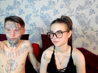 maaarynip loves jerking off and catches the buzz from the process