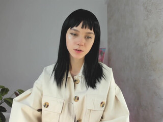 luna_ai young whore shows her charms