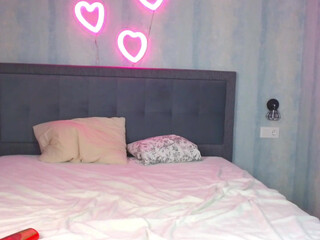 little_marry_princess busty chick caresses big nipples