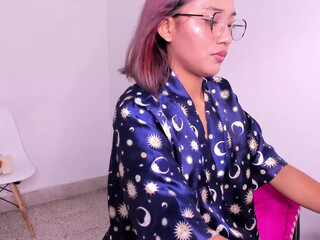 anastasia_slave_ skillful slut jerks off