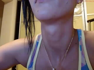 lonelyst4r Naughty blonde