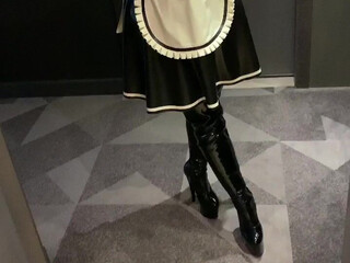 tinker4bell experienced woman paws lips sex