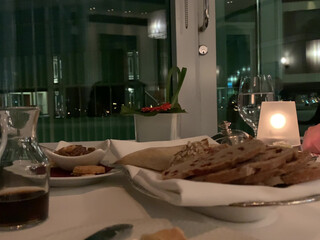 tinker4bell cute chick gently pulls pussy