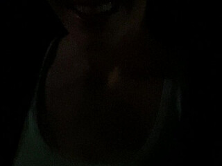 sidrasage Sultry brunette