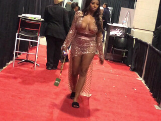 mscandacevon charming finger jerking off