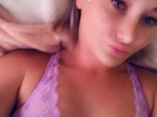 misshannahnicoleee sexy babe plays with pussy