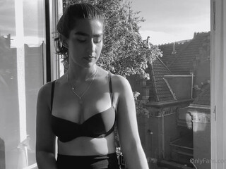 lunasilverx Saturated brunette