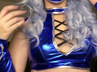 poison_ivee charming slut is naughty with a vibrator