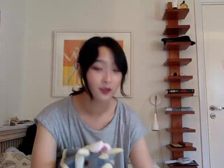 moyyango hot lady furiously twirling big ass